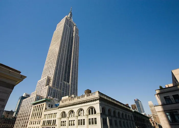 U Fifth Avenue, Empire State Building