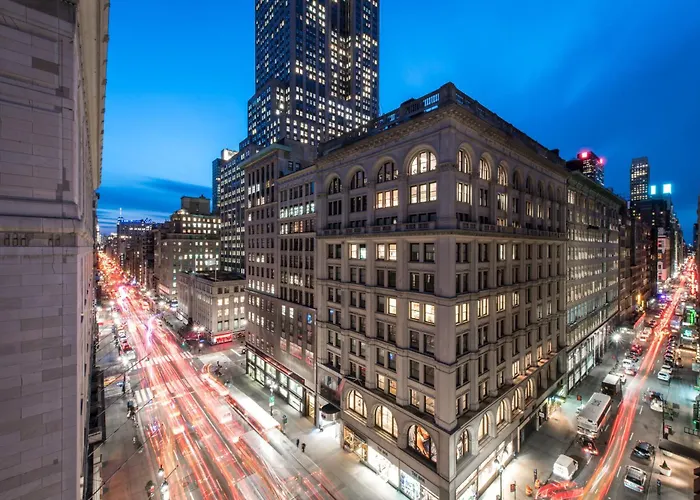 U Fifth Avenue, Empire State Building
